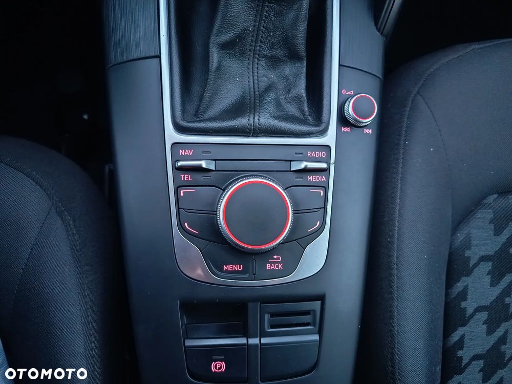 Audi A3 Sportback 1.6 TDI ultra Attraction - 24