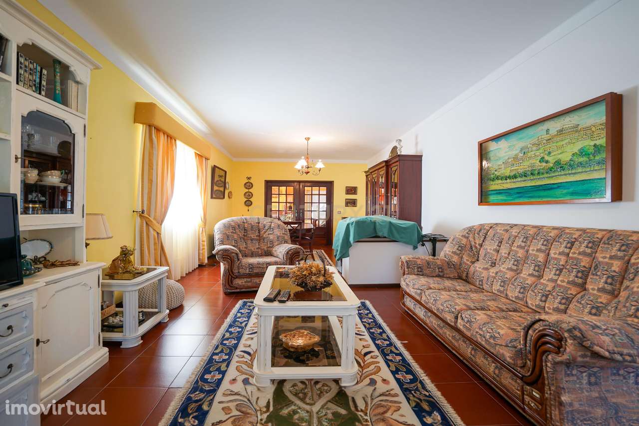 Casa Isolada em Coimbra com 5 Quartos e 4 Casas de Banho - Grande imagem: 3/51