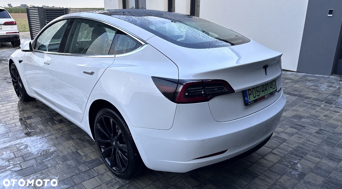 Tesla Model 3 Long Range AWD - 3