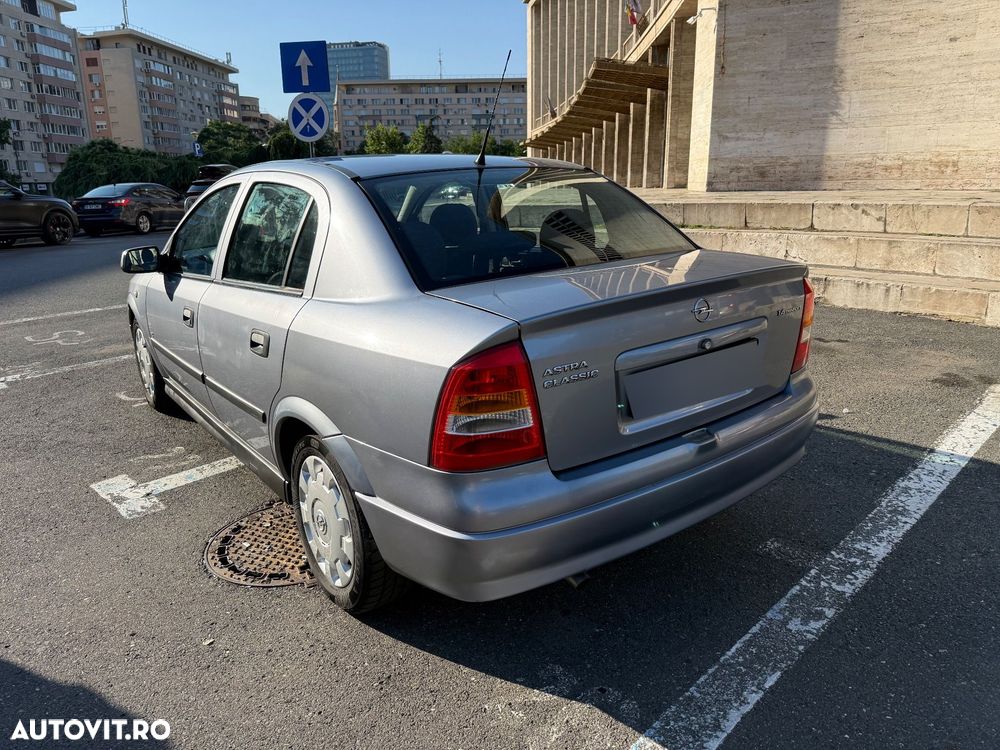 Opel Astra - 2