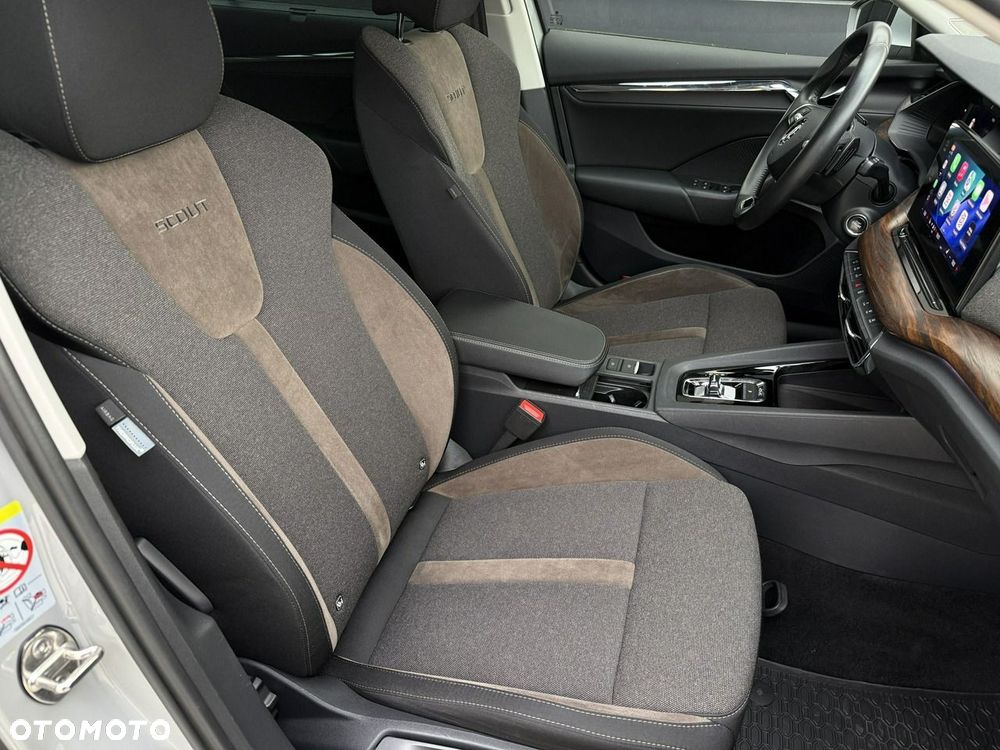 Skoda Octavia 2.0 TDI DSG 4x4 Scout First Edition - 31