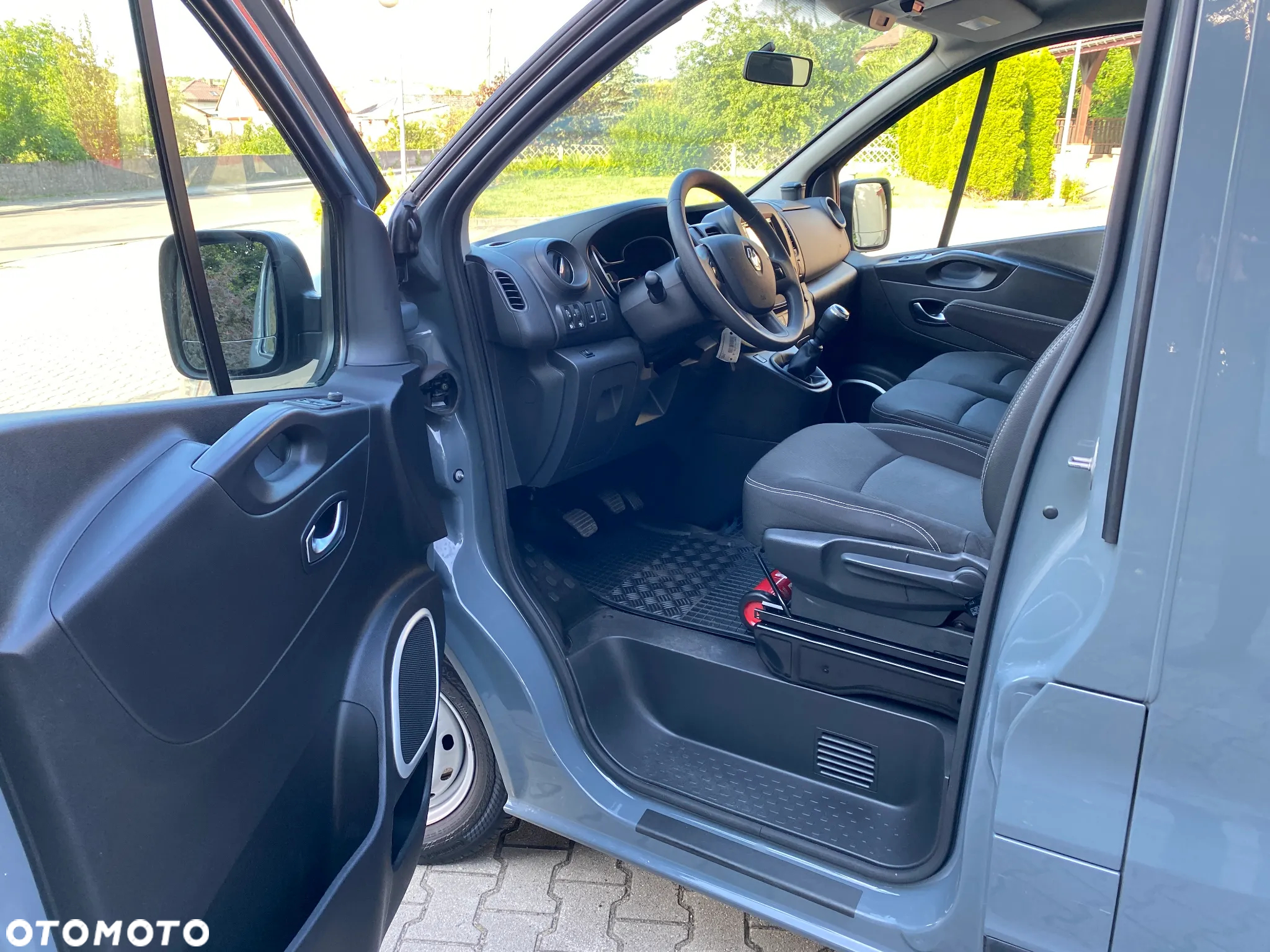 Renault Trafic 2.0 Doka 6 Osobowa Samochód Ciężarowy N1 Rejestracja 11.2021r - 22