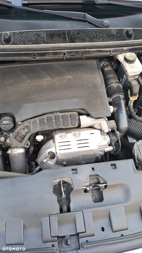Peugeot 308 1.2 PureTech GPF Active S&S EAT8 - 31