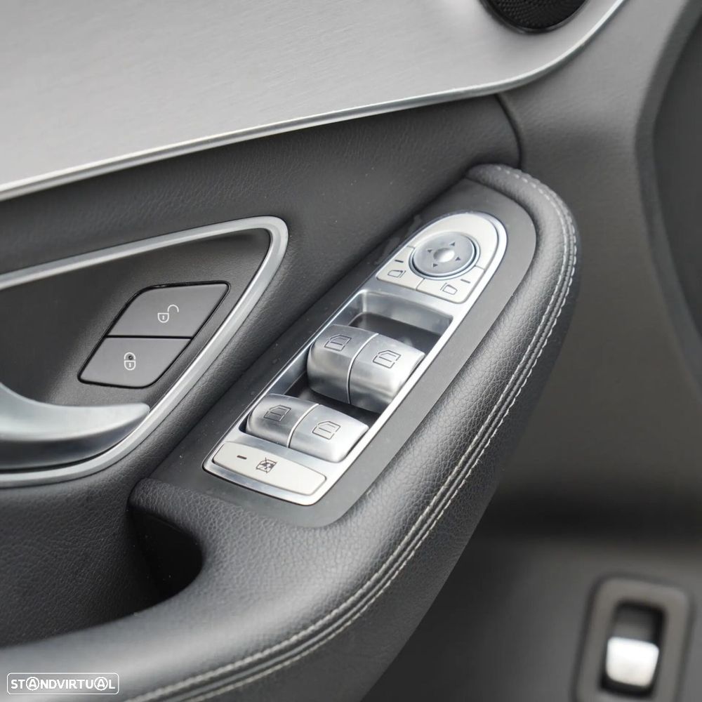 Mercedes-Benz C 220 — fotografia 33
