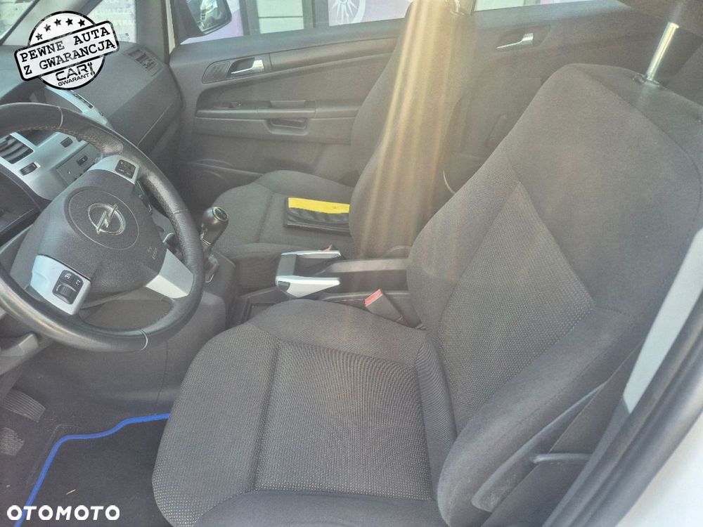 Opel Zafira - 10