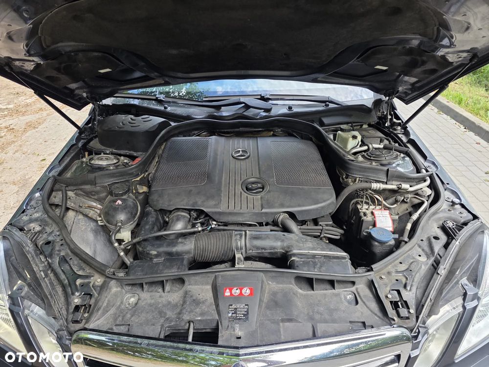 Mercedes-Benz Klasa E 220 CDI BlueEff Avantgarde - 19