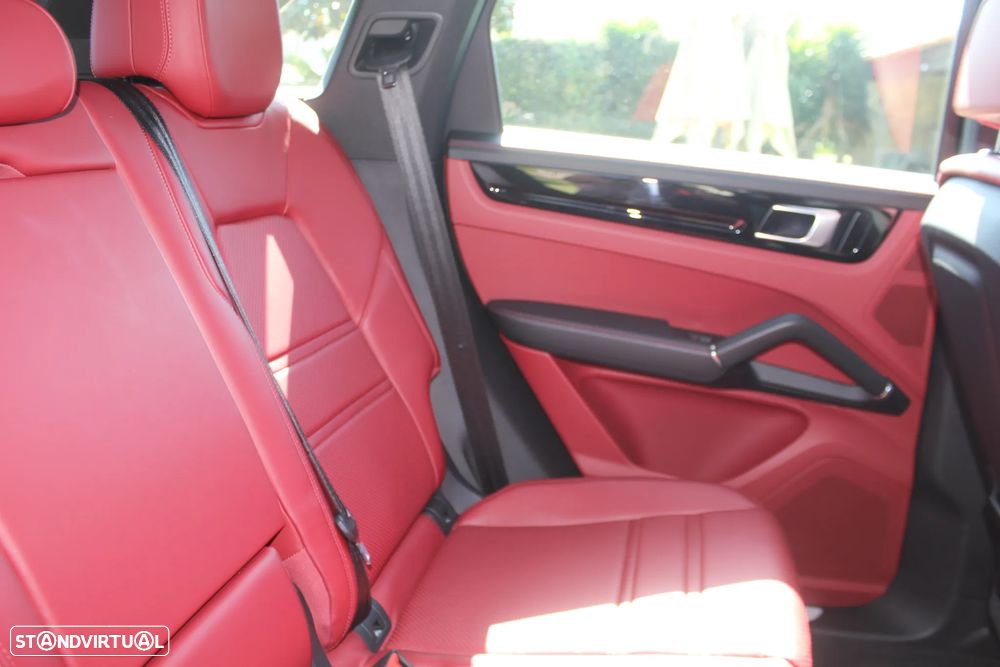 Porsche Cayenne S E-Hybrid - 36