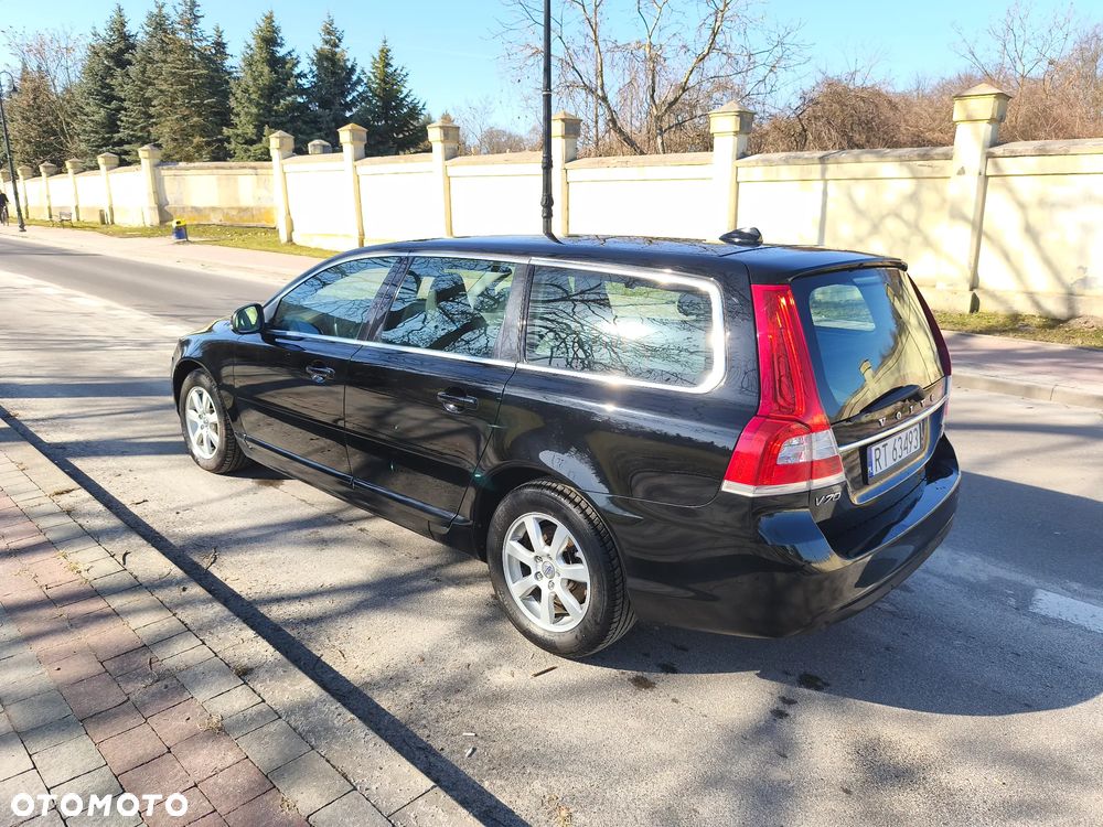 Volvo V70 D3 Momentum - 6