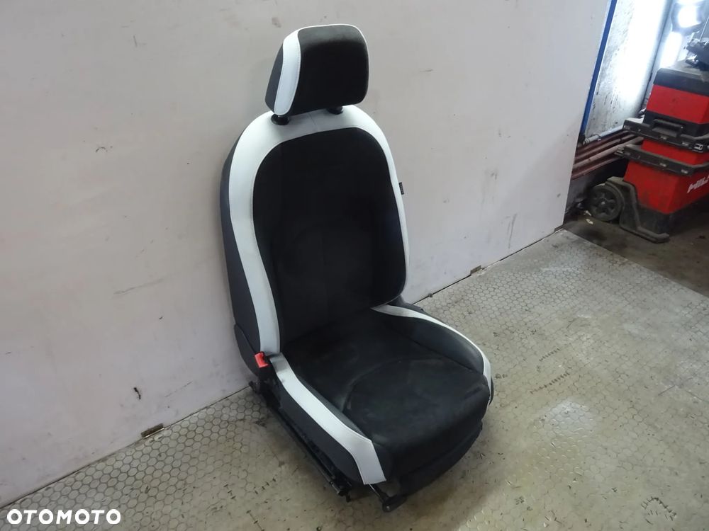 Fotele kanapa Alkantara  HB skora Seat Leon Cupra 5F III czesci - 5