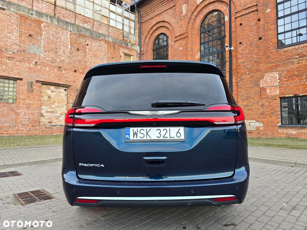 Chrysler Pacifica - 12