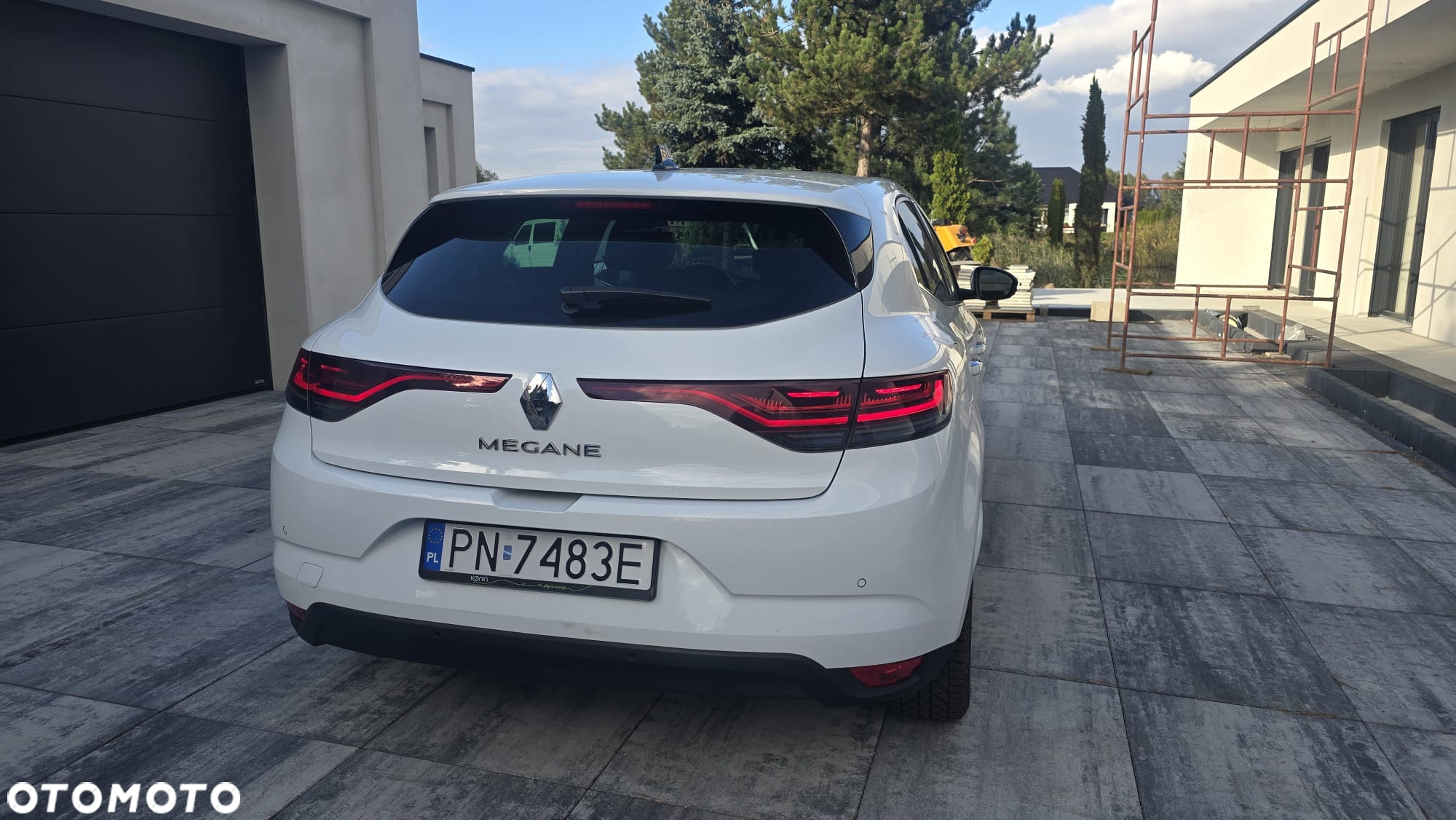 Renault Megane 1.3 TCe Intens EDC - 8