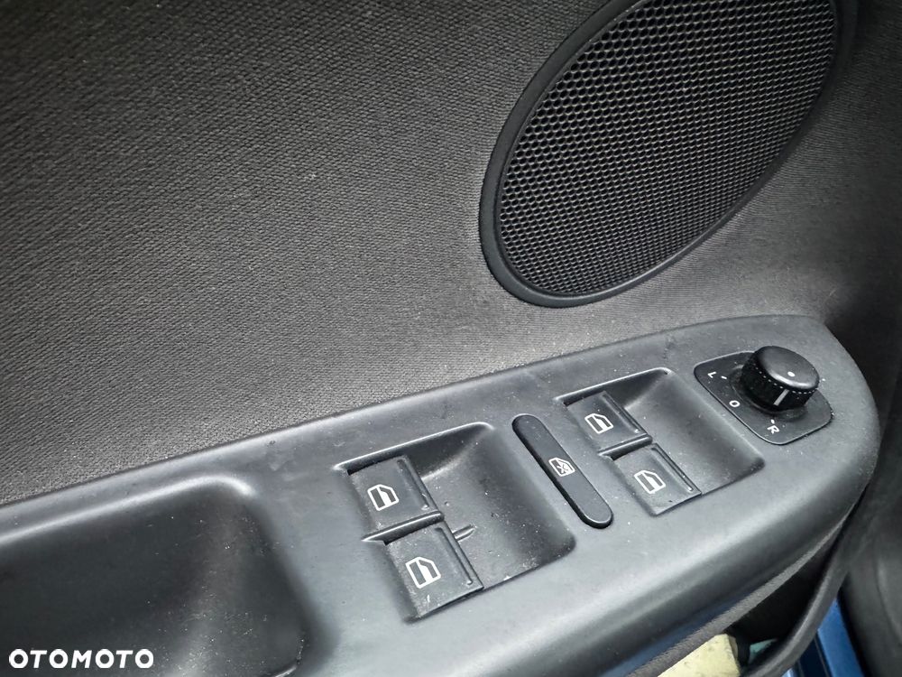 Volkswagen Golf Plus - 15