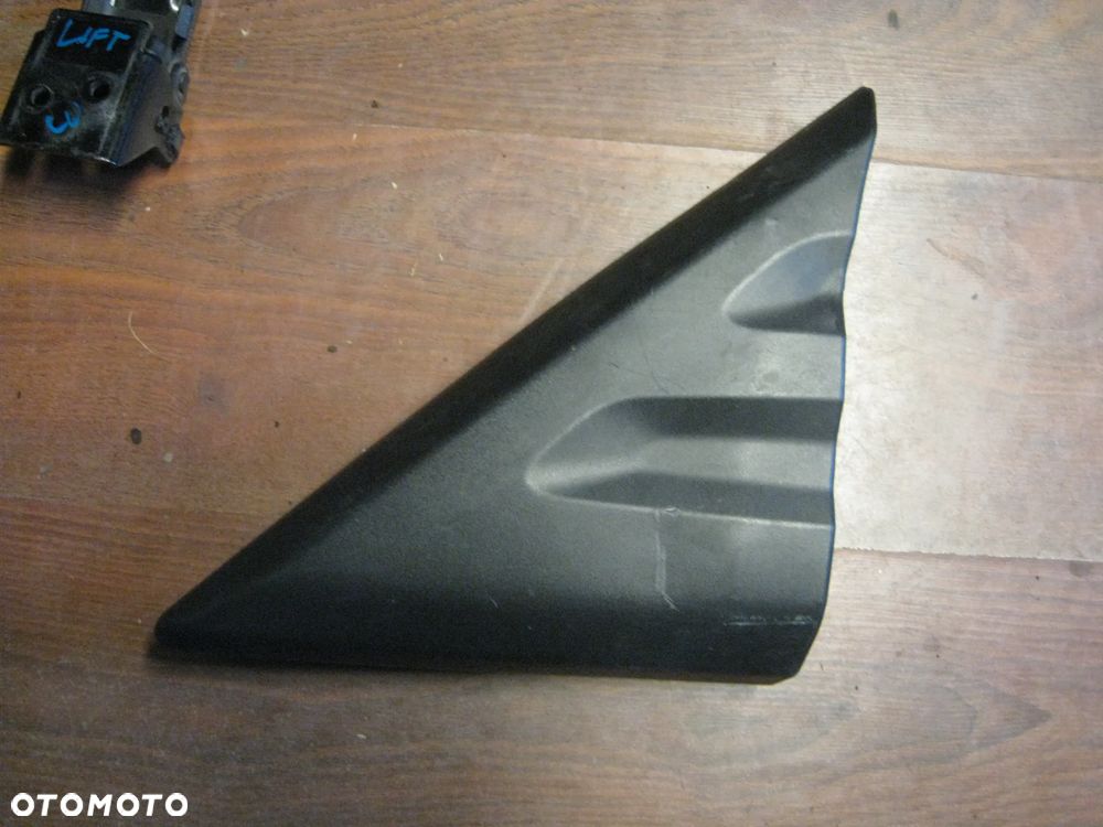 Ford Transit Mk8. Trojkat na blotnik lewa strona BK31-V16003 - 1