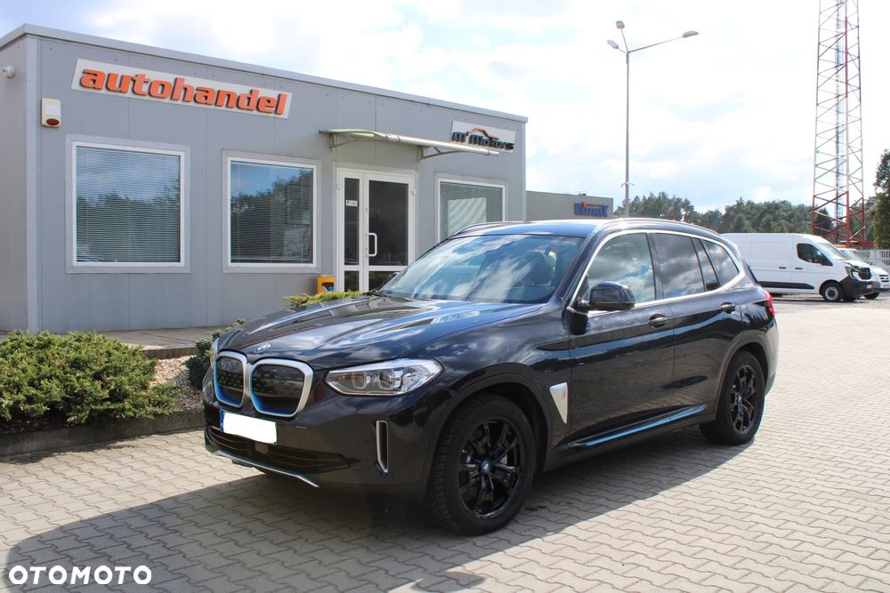 BMW iX3 - 1