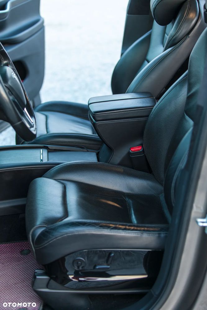 Tesla Model X 90 D - 26