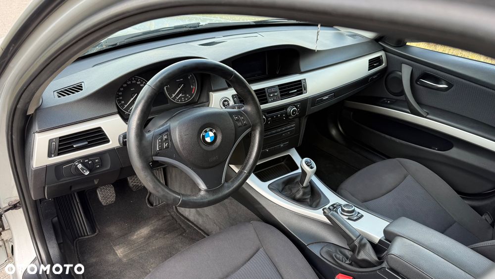 BMW Seria 3 320d DPF - 18
