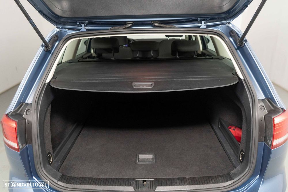VW Passat Variant 1.6 TDI Confortline - 12