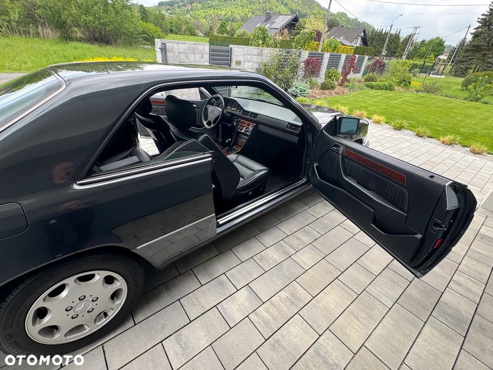 Mercedes-Benz W124 (1984-1993) - 24