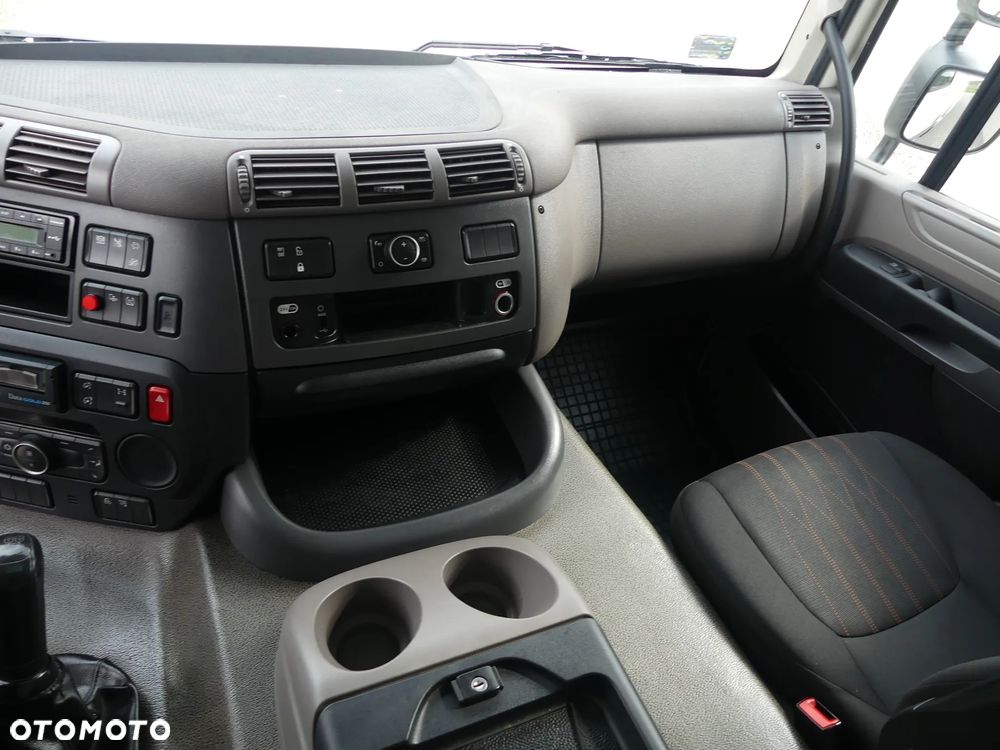 DAF CF 370 / 6x2 / CHŁODNIA 8.25 + WINDA / EURO 6 / 330 TYS KM / - 23