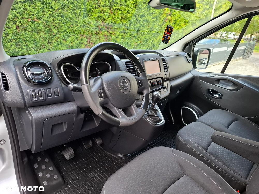 Opel Vivaro - 12