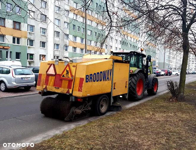 Inny Zamiatarka Bemab G1 chodnikowo uliczna elewatorowa z ciągnikiem Kioti - 2