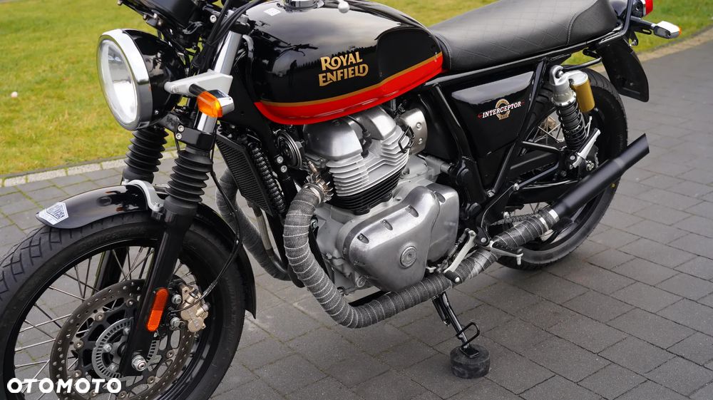 Royal Enfield Interceptor - 8