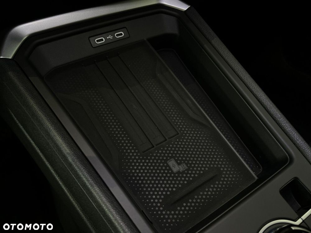 Volkswagen T-Roc - 30