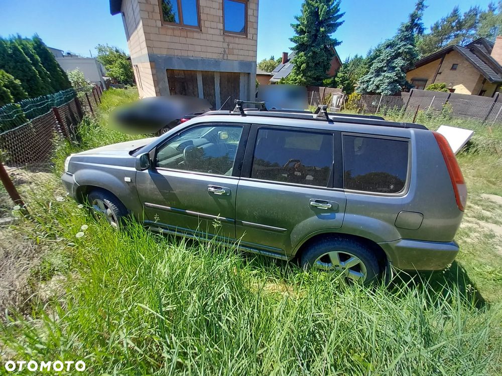 Nissan X-Trail 2.5 4x4 Elegance - 8