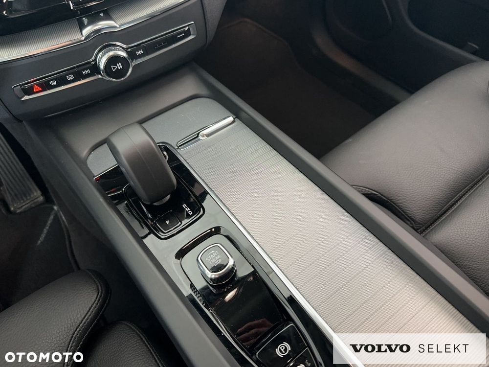 Volvo XC 60 B5 B AWD Plus Dark - 21