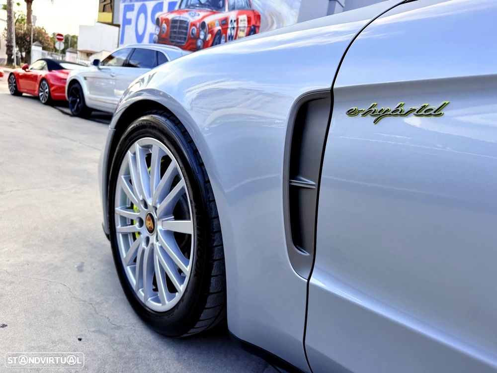 Porsche Panamera 4 E-Hybrid Platinum Edition - 54