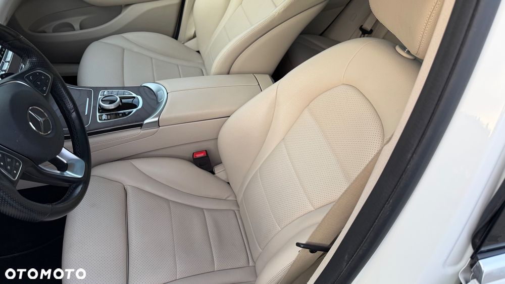 Mercedes-Benz GLC 300 4-Matic - 17
