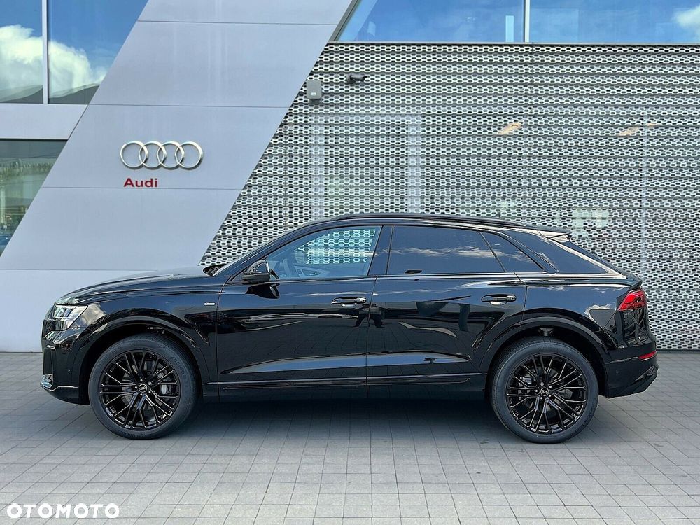 Audi Q8 - 8