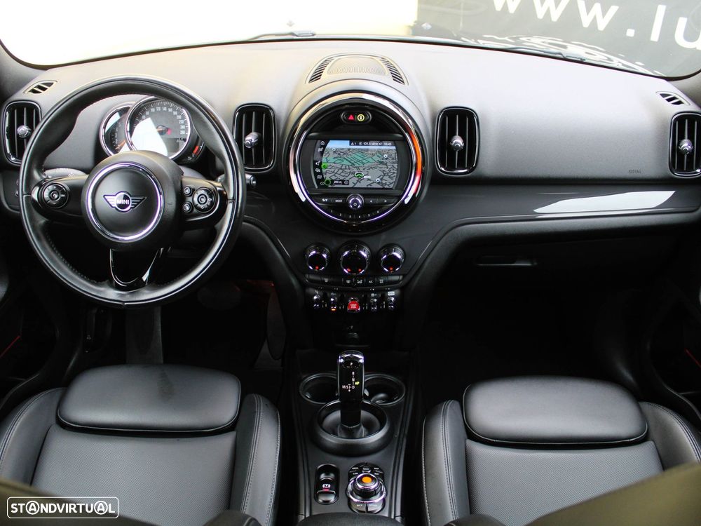 MINI Countryman Cooper D Auto - 26