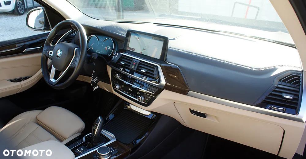 BMW X3 xDrive20d M Sport Edition - 4