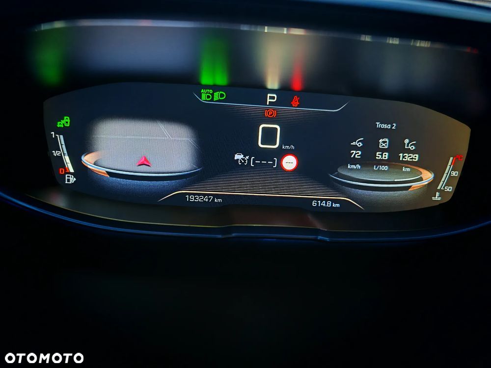 Peugeot 5008 BlueHDi 180 EAT6 GT - 25