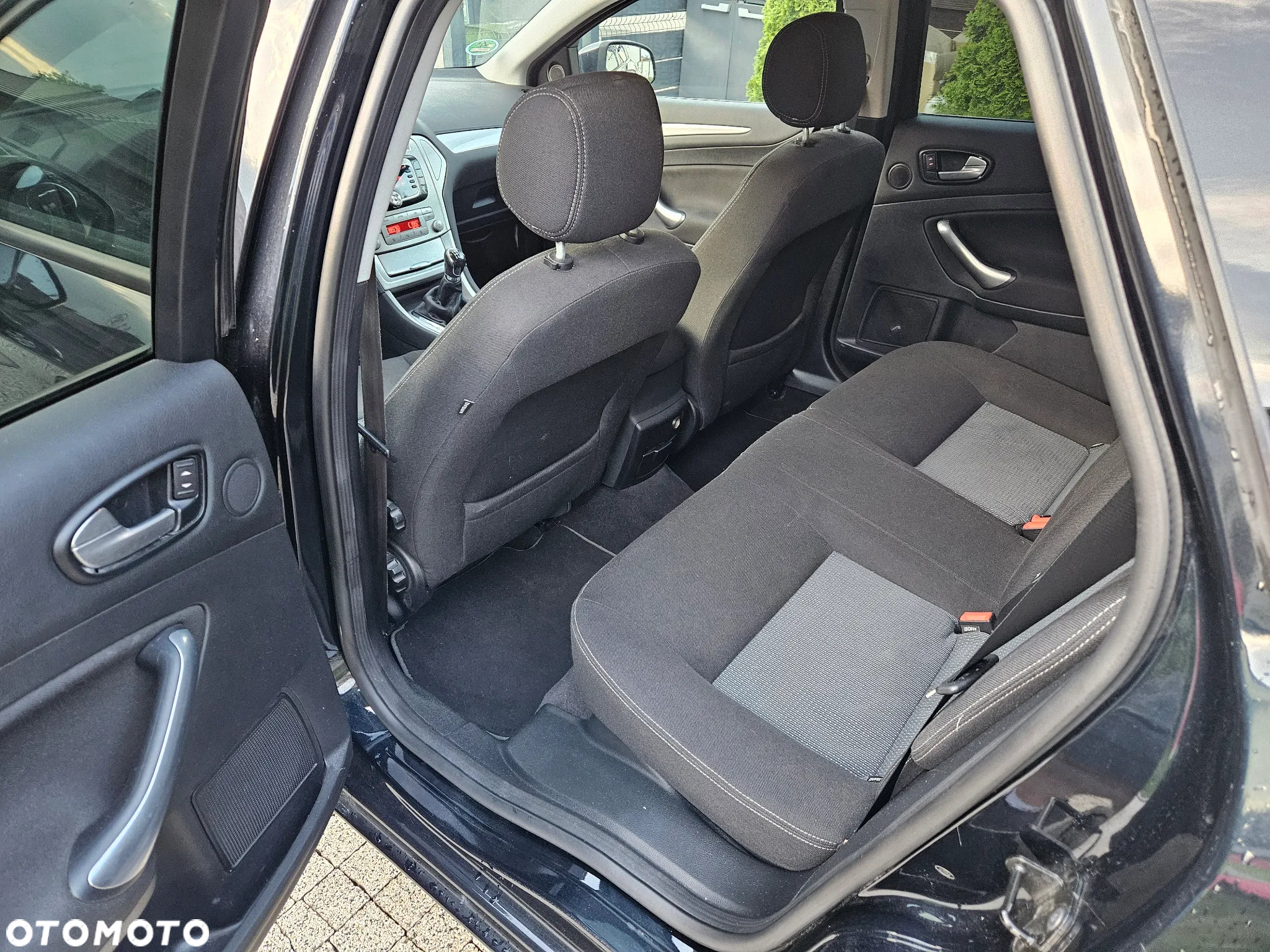 Ford Mondeo 1.6 Silver X - 11