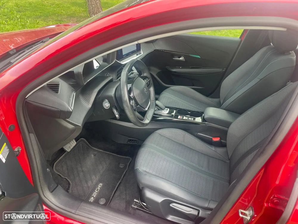 Peugeot e-208 Allure - 7