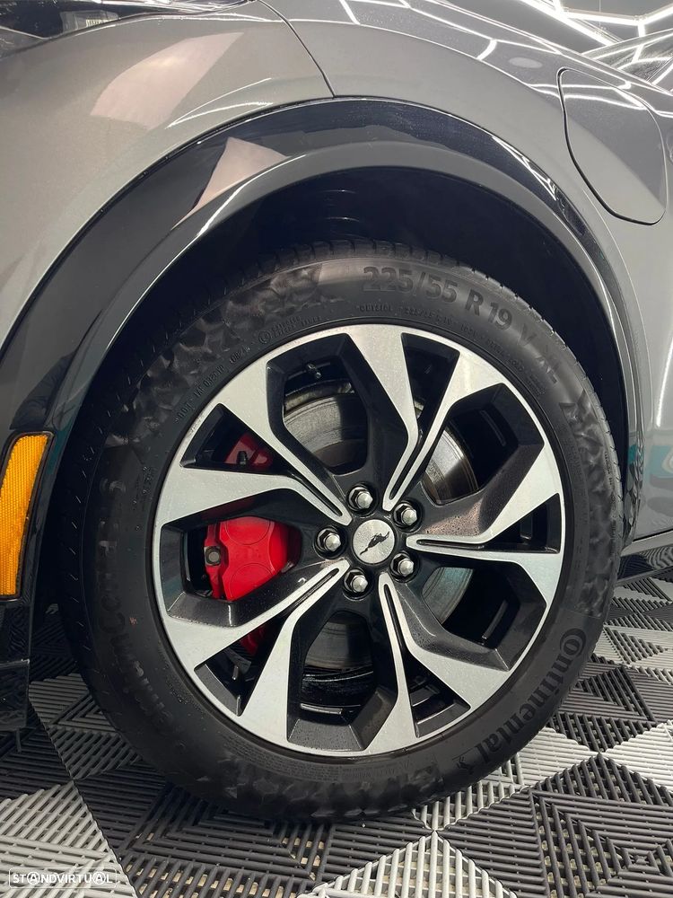 Ford Mustang Mach-E 75.7 kWh Premium AWD - 3