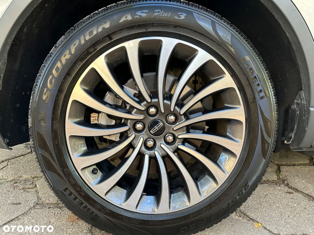 Lincoln Aviator - 26
