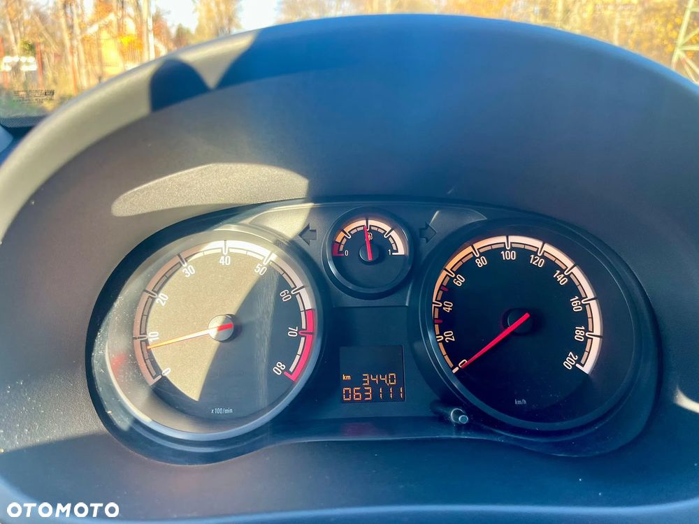 Opel Corsa 1.2 16V Edition / Active - 8