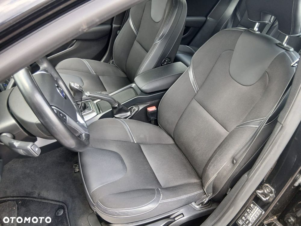 Volvo V40 D2 - 20