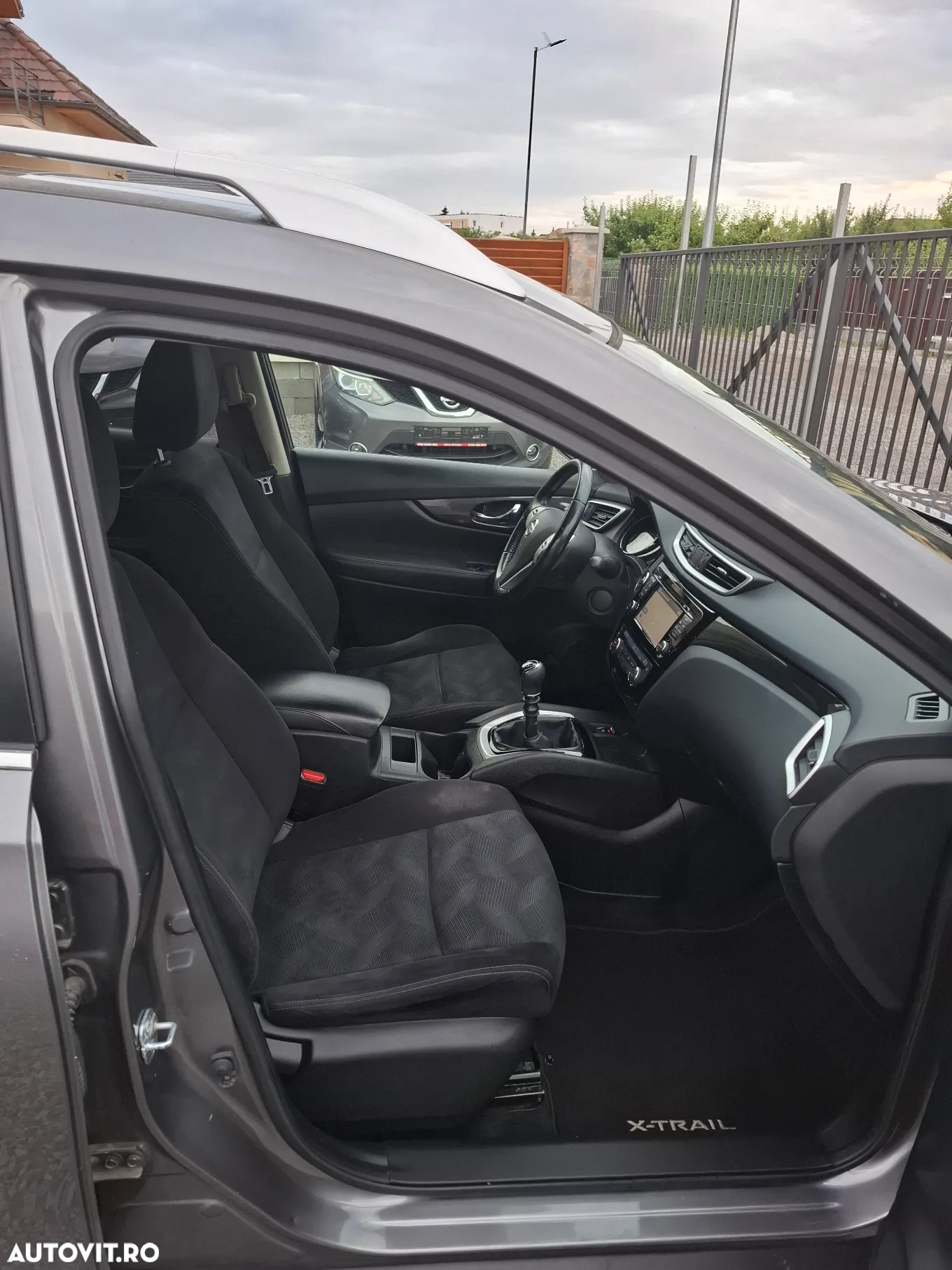 Nissan X-Trail 1.6 dCi N-Connecta - 28
