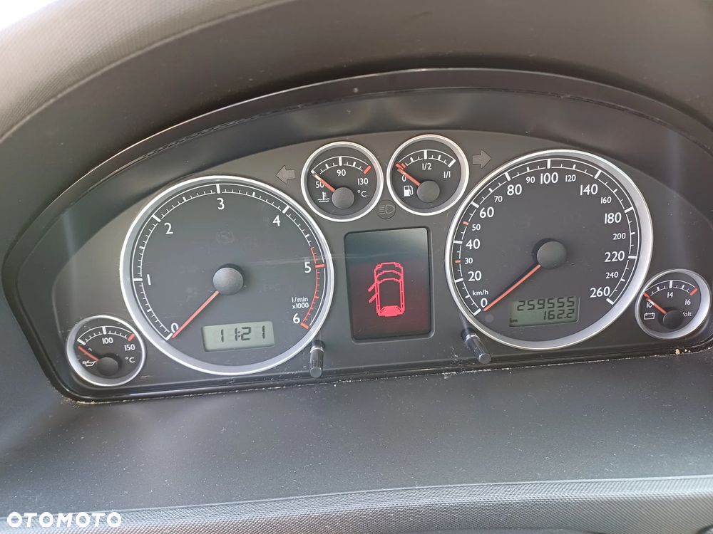 Volkswagen Sharan 1.9 TDI Highline 4Mot - 6