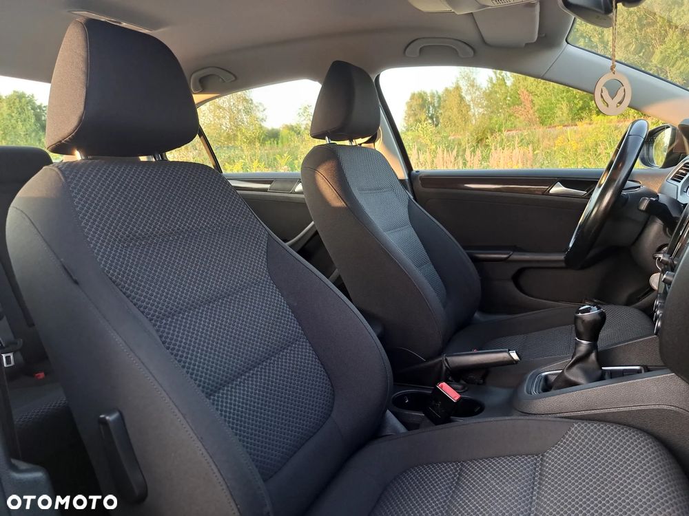 Volkswagen Jetta 1.4 TSI BMT Comfortline - 17