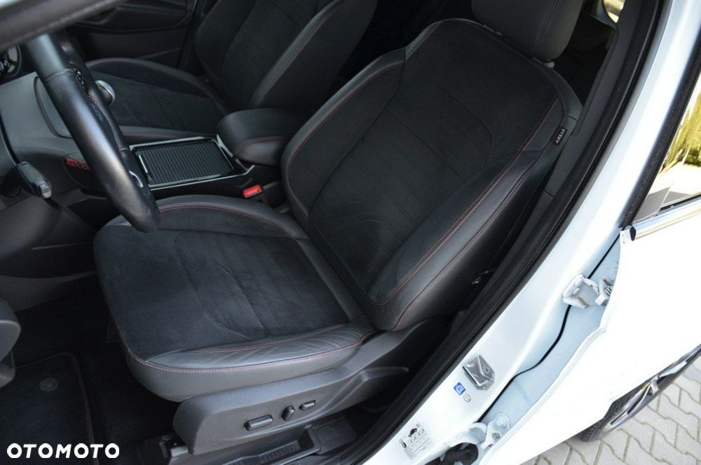 Ford Kuga - 25