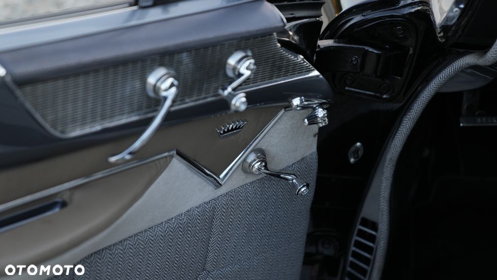 Cadillac Deville - 35