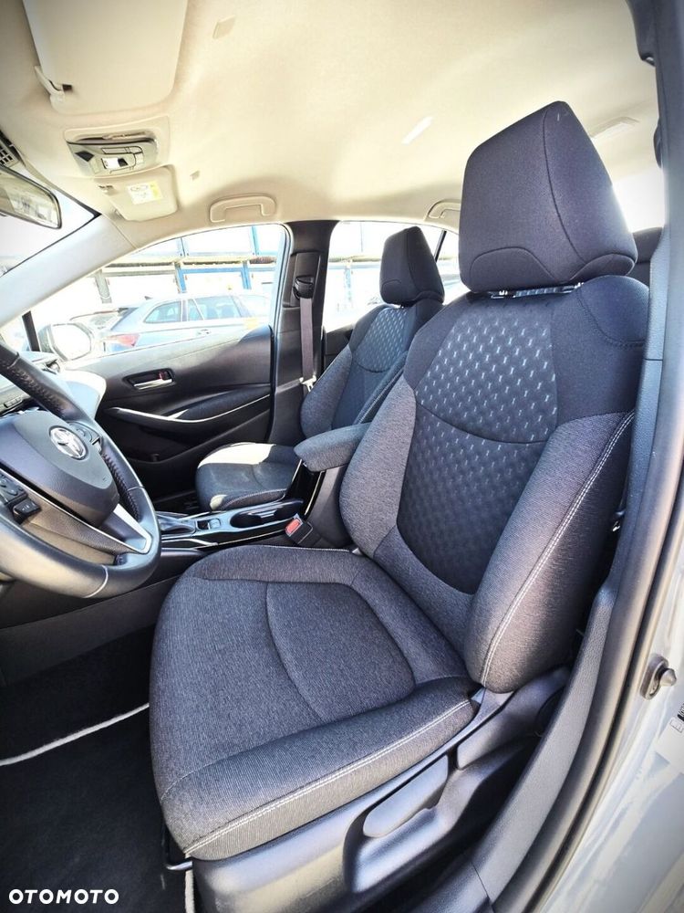 Toyota Corolla 1.8 Hybrid Comfort - 12