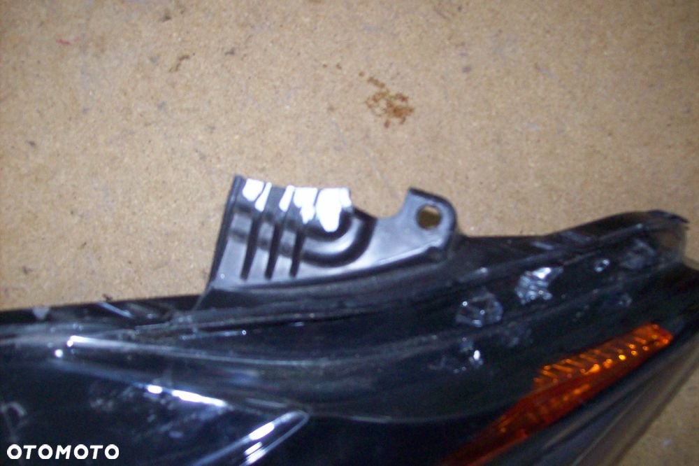 LAMPA PRZEDNIA PRAWA TOYOTA  AYGO ROK 14/18 EUROPA - 3