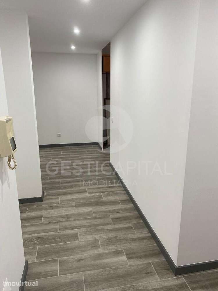 Apartamento T3 com lugar de garagem no centro do Marco de Canaveses - Grande imagem: 2/22
