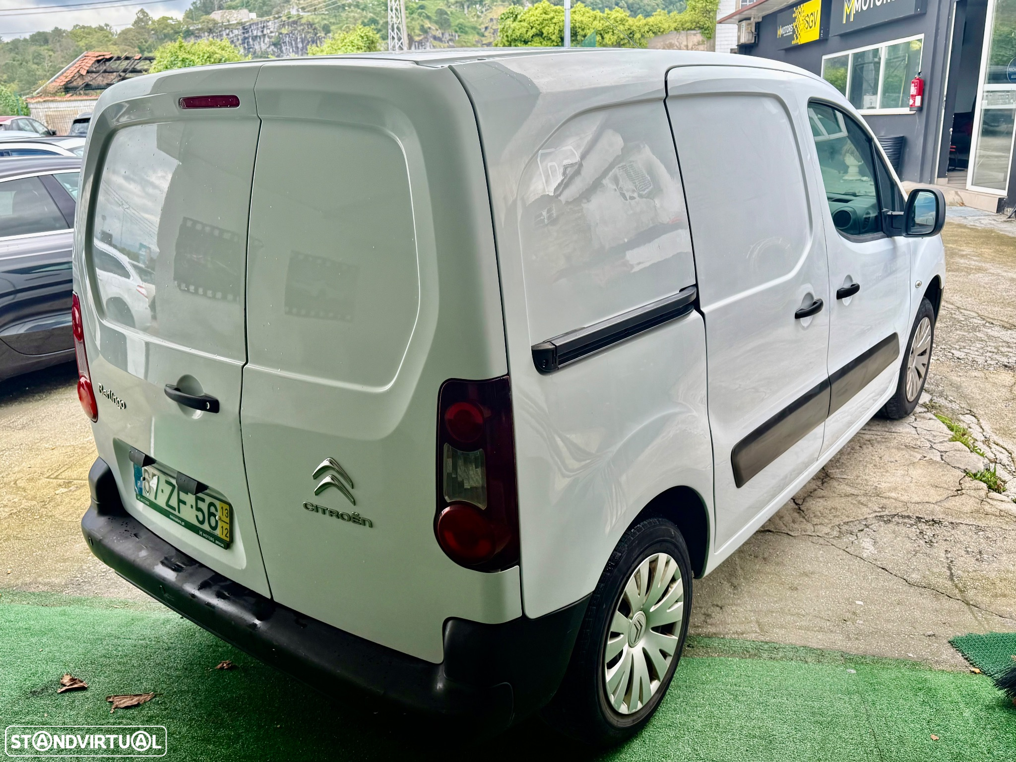 Citroën Berlingo 1.6 HDI 100 CV 3 LUGARES - 19